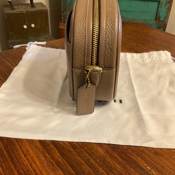 Coach Camera Bag! NEW! - Picture 6 of 7